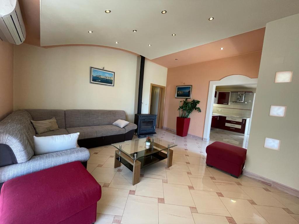 Apartment Edita Plano Trogir Екстериор снимка